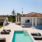Villa Ellania
